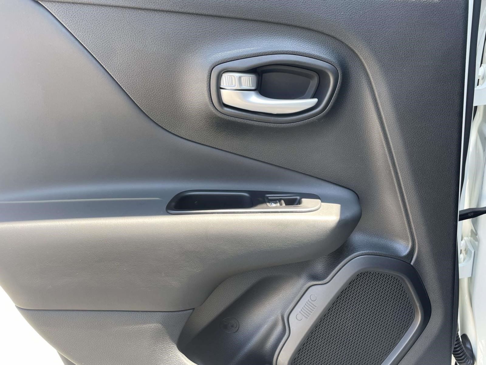 Used 2023 Jeep Renegade Limited AWD/4WD image 12