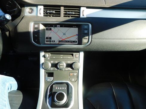 Used 2015 Land Rover Range Rover Evoque Pure Plus image 37