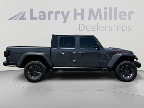 Used 2022 Jeep Gladiator Rubicon w/ Cold Weather Group AWD/4WD image 6
