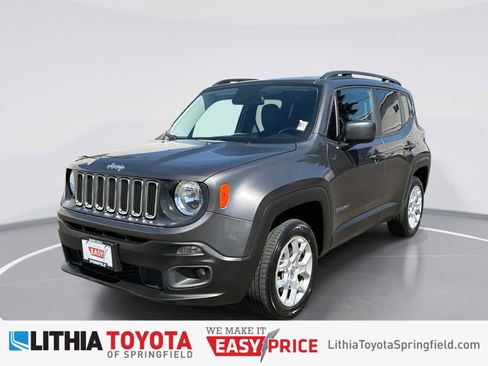 Used 2017 Jeep Renegade Latitude w/ Popular Equipment Group AWD/4WD image 1