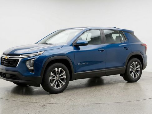 Used 2025 Chevrolet Equinox LT image 3
