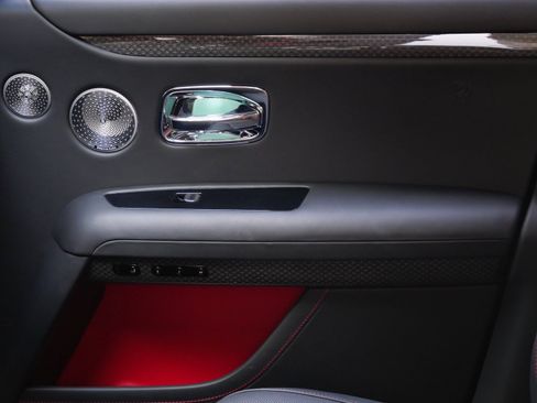 Used 2022 Rolls-Royce Ghost Black Badge image 11