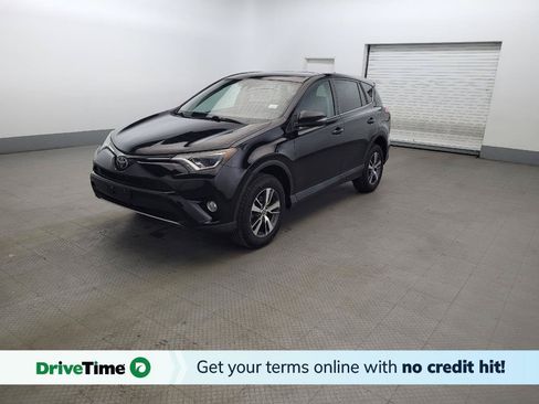 Used 2018 Toyota RAV4 XLE AWD/4WD image 1