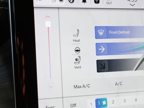 Used 2023 Jeep Grand Cherokee Limited w/ Luxury Tech Group II image 33