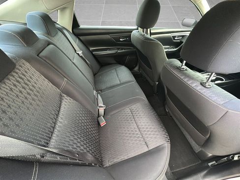 Used 2016 Nissan Altima 2.5 S w/ Power Driver Seat Package image 9