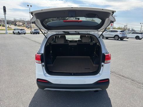 Used 2016 Kia Sorento EX image 18