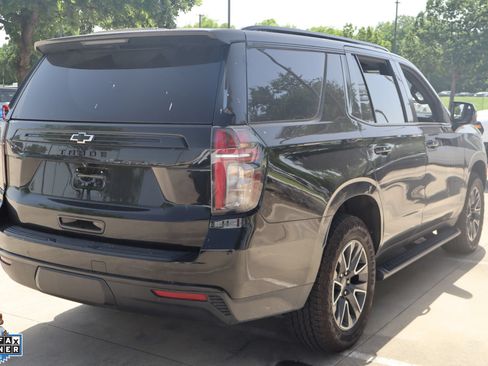 Used 2023 Chevrolet Tahoe Z71 w/ Luxury Package AWD/4WD image 3