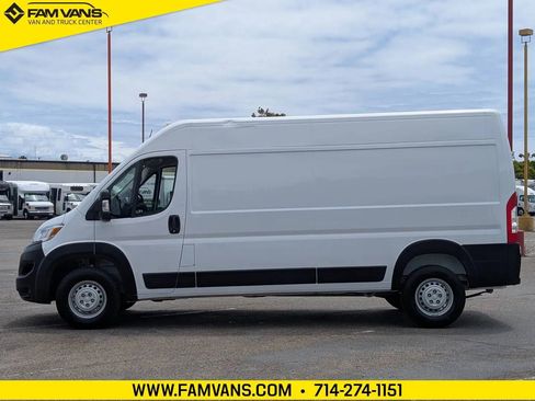 Used 2026 RAM ProMaster 2500 w/ Convenience Group FWD image 4