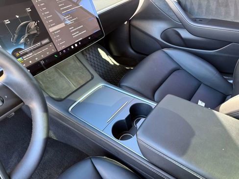 Used 2021 Tesla Model 3 Standard Range Plus image 31