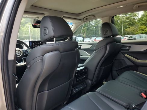 Certified 2025 Acura MDX FWD image 12