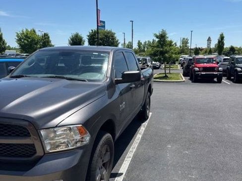 Used 2019 RAM 1500 Express AWD/4WD image 8