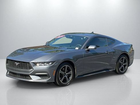 Used 2024 Ford Mustang Coupe RWD image 5