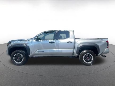 Used 2024 Toyota Tacoma TRD Off-Road AWD/4WD image 7