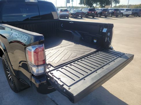 Used 2023 Toyota Tacoma 4x4 Double Cab image 28