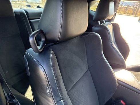 Used 2023 Dodge Challenger R/T w/ Plus Package image 33