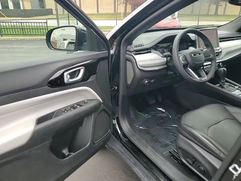 Used 2023 Jeep Compass Limited w/ Elite Group image 11