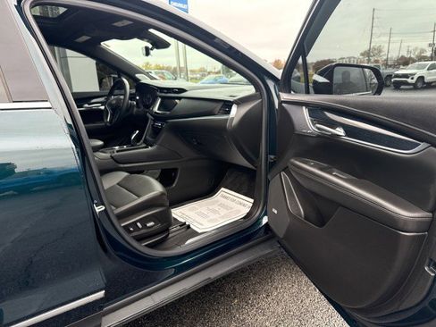 Used 2024 Cadillac XT5 Premium Luxury w/ Technology Package image 29
