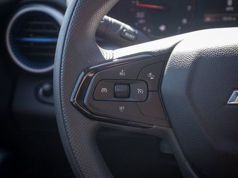 Certified 2025 Chevrolet Trax LS w/ LS Convenience Package image 12