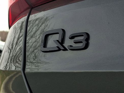 Used 2025 Audi Q3 2.0T Premium w/ Convenience Package image 32