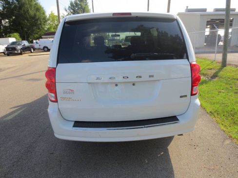 Used 2016 Dodge Grand Caravan SE w/ Quick Order Package 29E SE FWD image 5