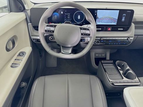 New 2025 Hyundai Ioniq 5 SEL image 39