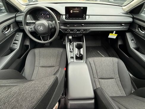 Certified 2025 Honda Accord SE image 19