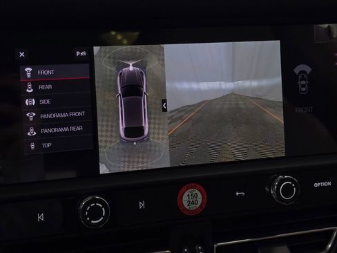 New 2025 Porsche Macan image 30