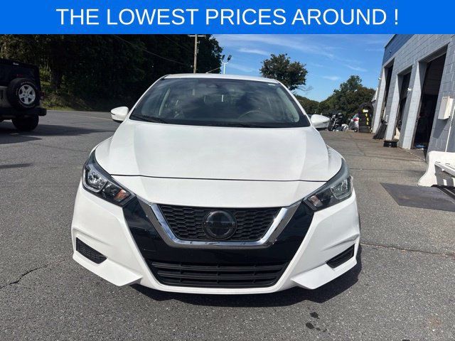 Used 2021 Nissan Versa SV FWD image 2
