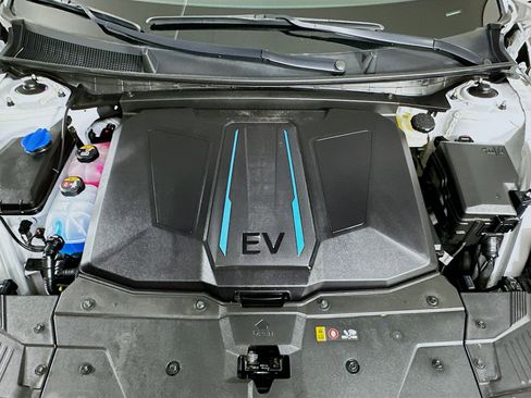 Used 2024 Hyundai Ioniq 5 SEL image 33