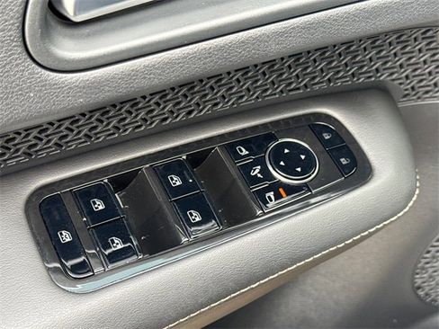 Certified 2023 Nissan Ariya AWD image 20