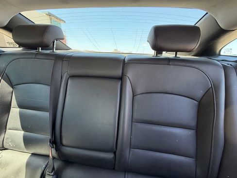 Used 2016 Chevrolet Malibu LT w/ Leather Package FWD image 7