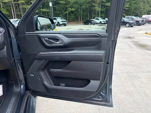 Used 2021 Chevrolet Tahoe RST w/ Luxury Package AWD/4WD image 26