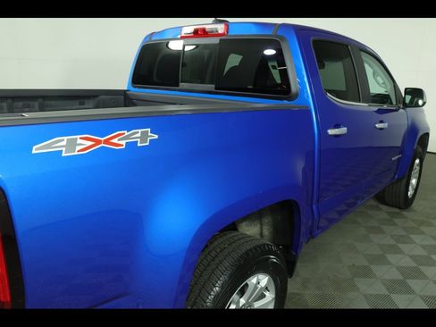 Used 2022 Chevrolet Colorado LT w/ LT Convenience Package image 17