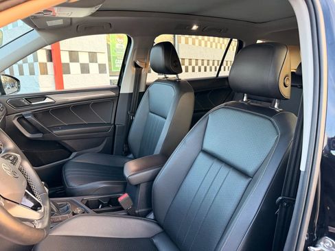 Used 2022 Volkswagen Tiguan SE image 14