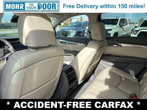 Used 2017 Cadillac XT5 Premium Luxury image 32