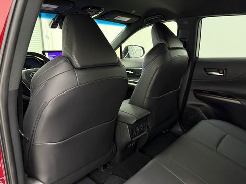 Used 2024 Toyota Venza XLE AWD/4WD image 31