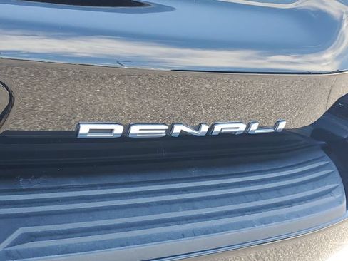 Used 2023 GMC Yukon Denali AWD/4WD image 28