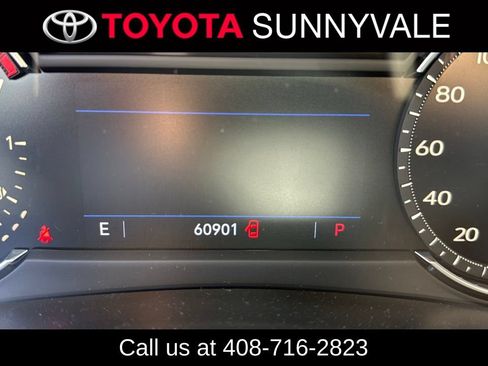 Used 2019 Cadillac XT4 Sport w/ Driver Assist Package FWD image 3