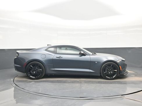 Used 2019 Chevrolet Camaro LT w/ 1LE Track Performance Package RWD image 7