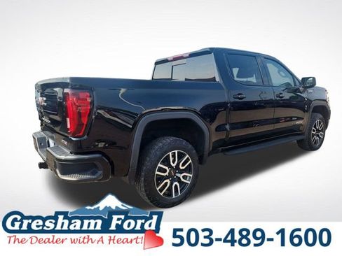 Used 2022 GMC Sierra 1500 AT4 w/ AT4 Premium Package AWD/4WD image 11
