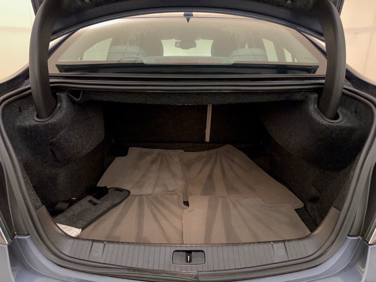 Used 2013 Buick LaCrosse Leather FWD image 28