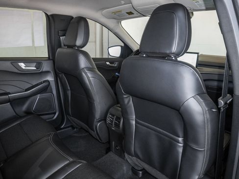 New 2026 Ford Escape SE image 43