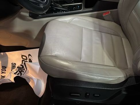 Used 2018 Ford Escape SEL image 24