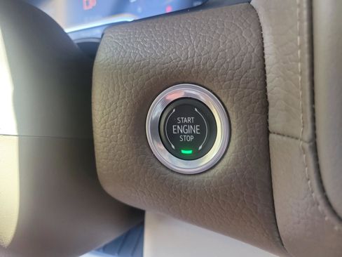 Used 2023 GMC Yukon XL Denali image 24