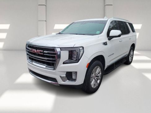 Used 2023 GMC Yukon SLT w/ SLT Premium Package image 1