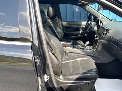 Used 2021 Jeep Grand Cherokee Limited w/ Luxury Group II image 30