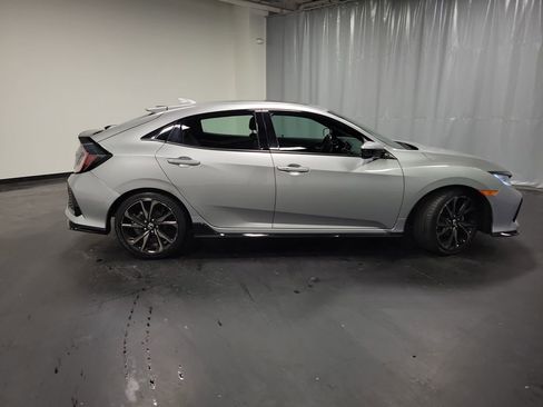 Used 2018 Honda Civic Sport Touring image 9
