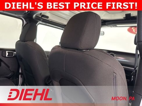 Used 2023 Jeep Wrangler Unlimited w/ Cold Weather Group AWD/4WD image 13