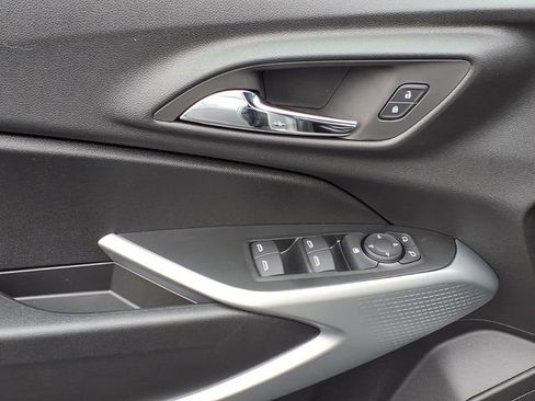 New 2026 Chevrolet Trax LS image 9