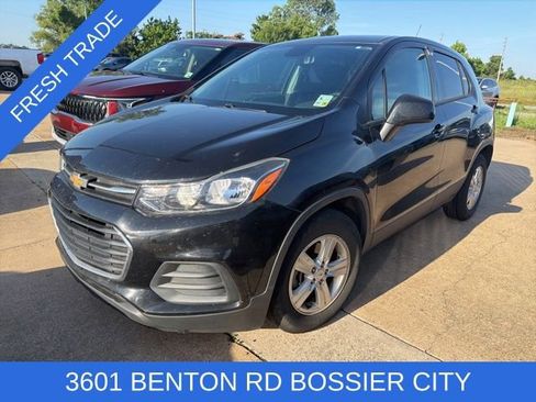 Used 2020 Chevrolet Trax LS w/ Tint and Cruise Package FWD image 1